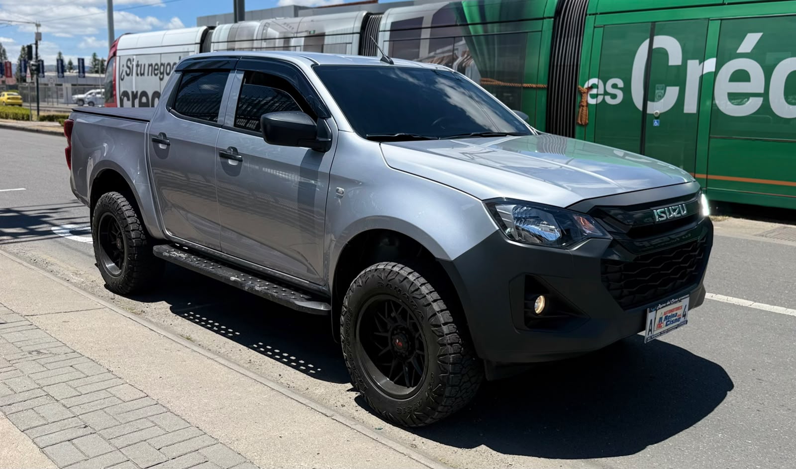 Isuzu 2027 Full - Vista 3